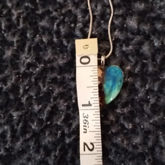 Natural Scenery pendant Heart turquoise and Sand Color Pendant Necklace - Picture 9 of 9